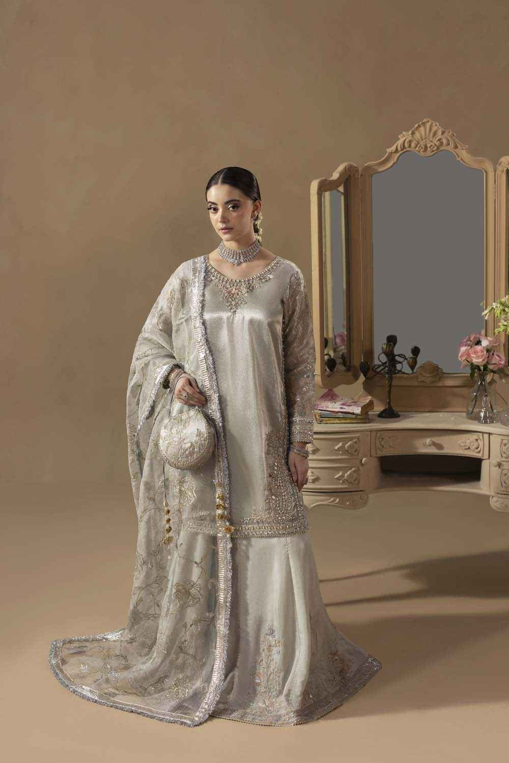 049A7372.jpg Silver Zardozi 3-Piece (ZR-2648)