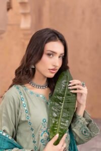 Pistachio Virsa 3-Piece (ZR-2582)
