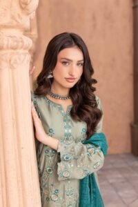Pistachio Virsa 3-Piece (ZR-2582)
